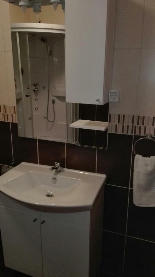 Apartments Garija Рогозница Екстериор снимка